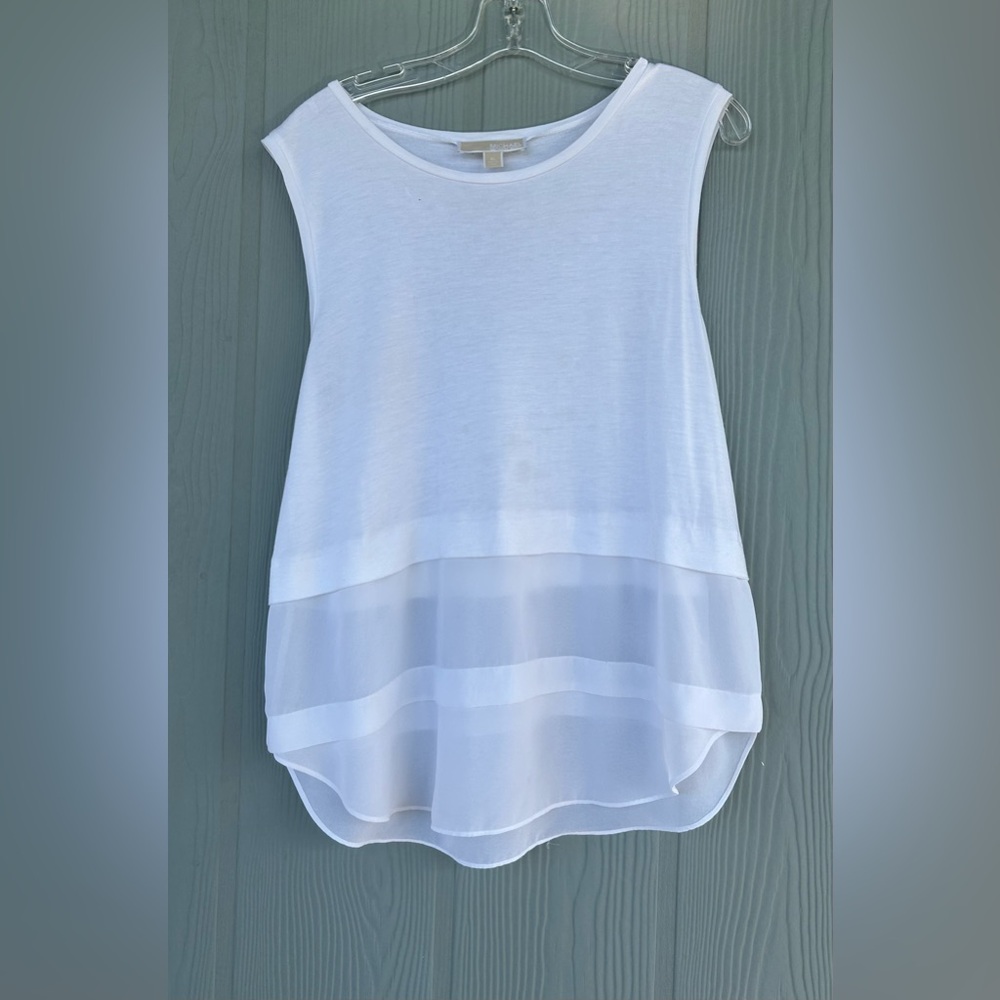 73. Michael Kors Women’s White Tiered  Sleeveless Chiffon Hem Tank Top. Size XL